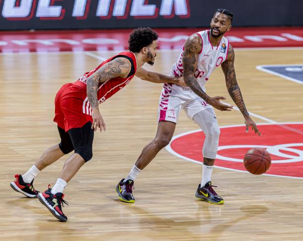 德甲：拜仁慕尼黑狂胜升班马荷尔斯泰因基尔